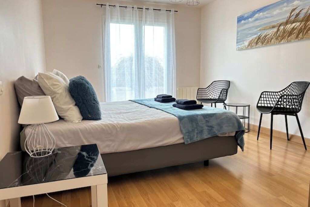 Photo of Bedroom in Tour-en-Bessin