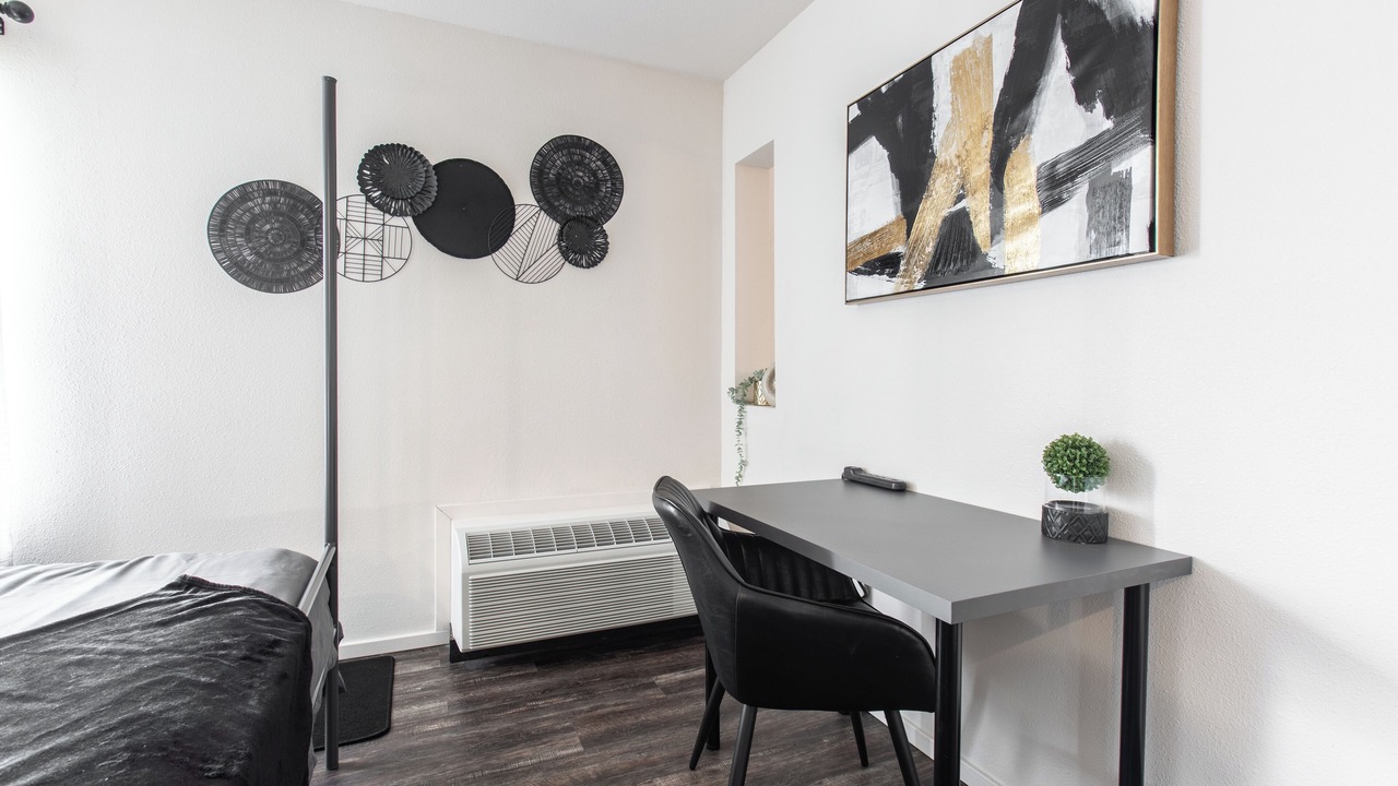 Photo of Bedroom in Overland Park