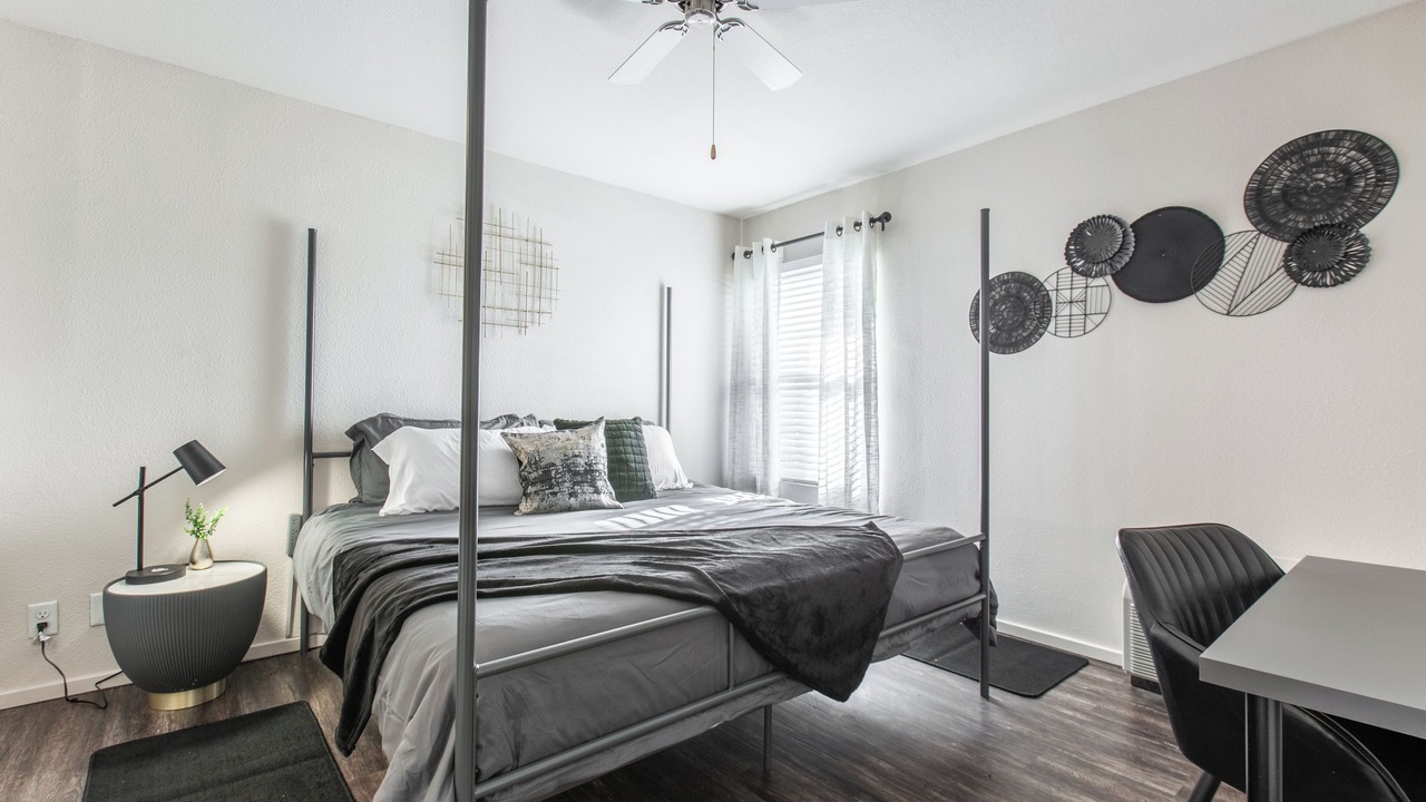 Photo of Bedroom in Overland Park
