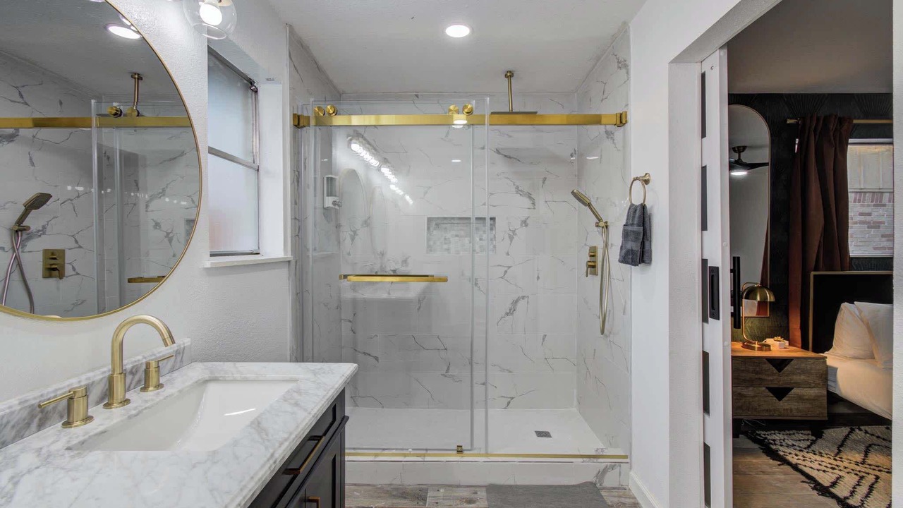 Photo of Bathroom in Southbelt/Ellington