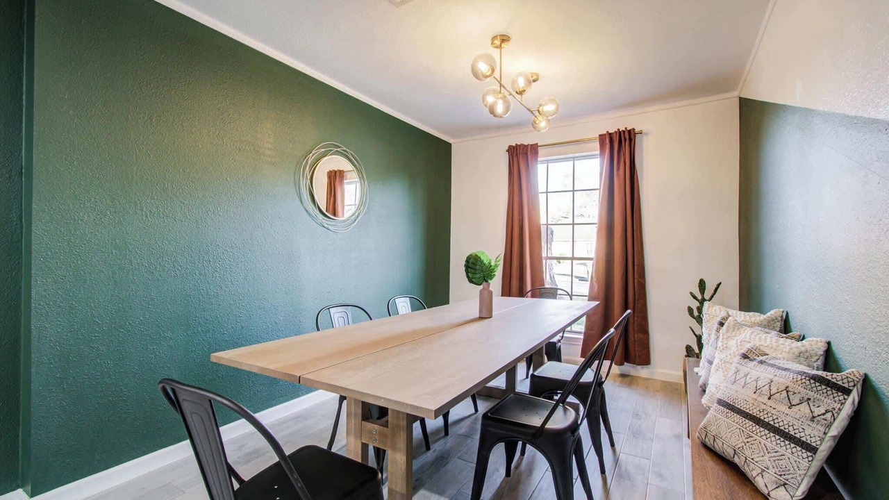 Photo of Bedroom in Southbelt/Ellington