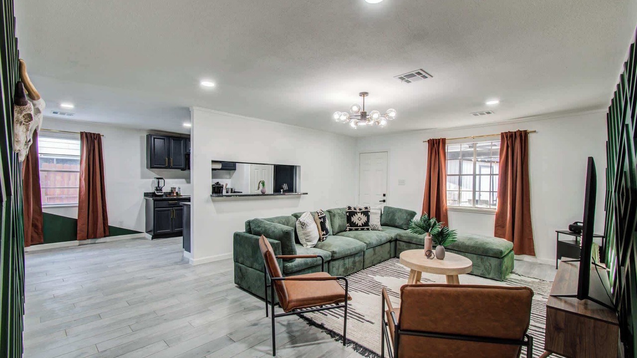 Photo of Livingroom in Southbelt/Ellington