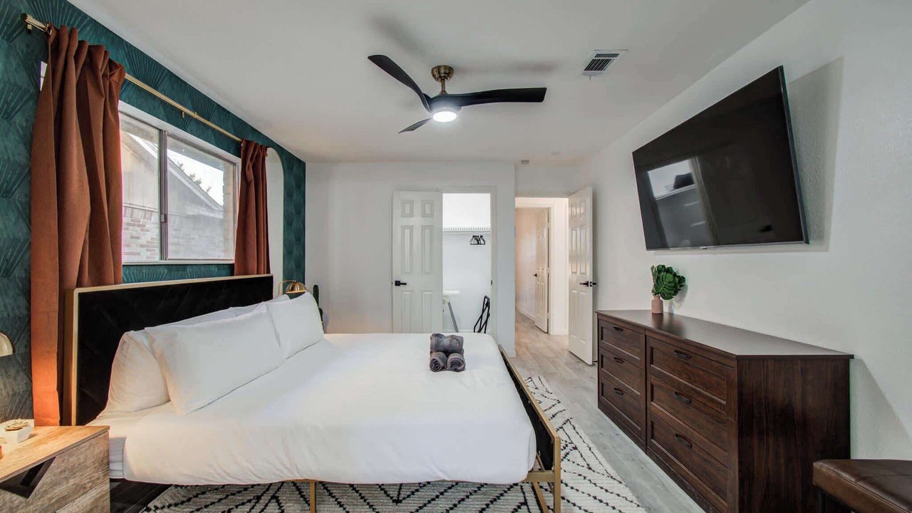 Photo of Bedroom in Southbelt/Ellington