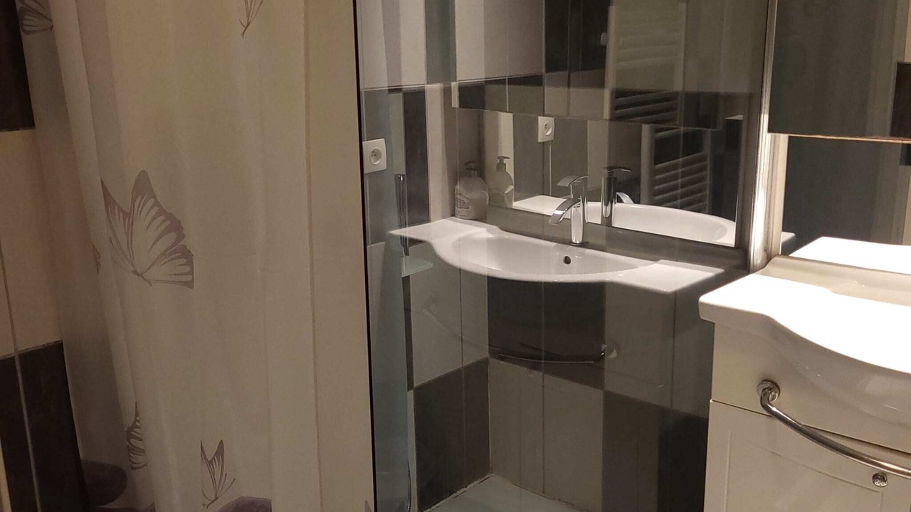 Photo of Bathroom in Roanne