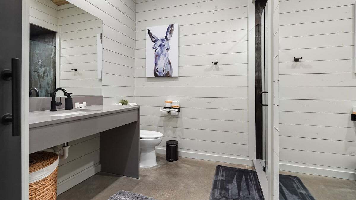 Photo of Bathroom in Kedron