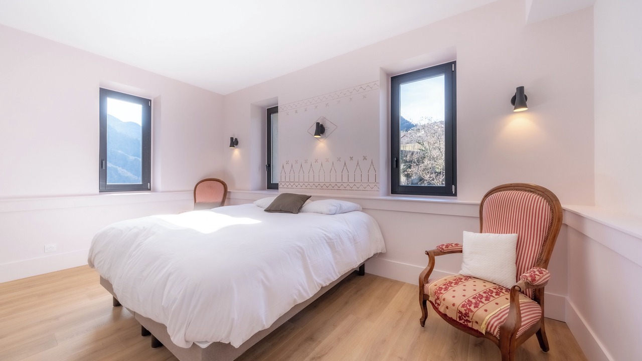 Photo of Bedroom in Saint-Jean-de-Maurienne