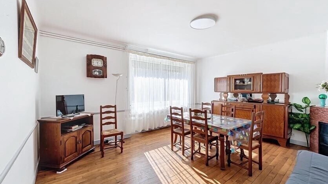 Photo of Livingroom in Druelle Balsac