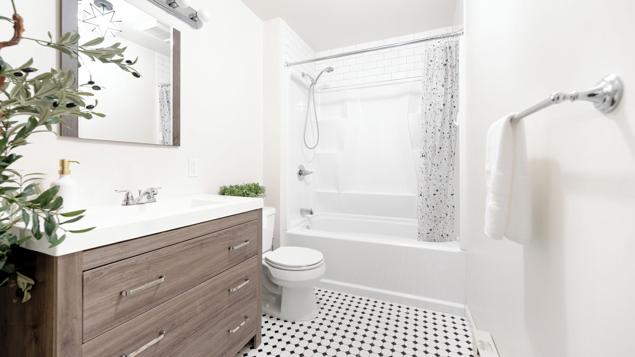 Photo of Bathroom in White Plains