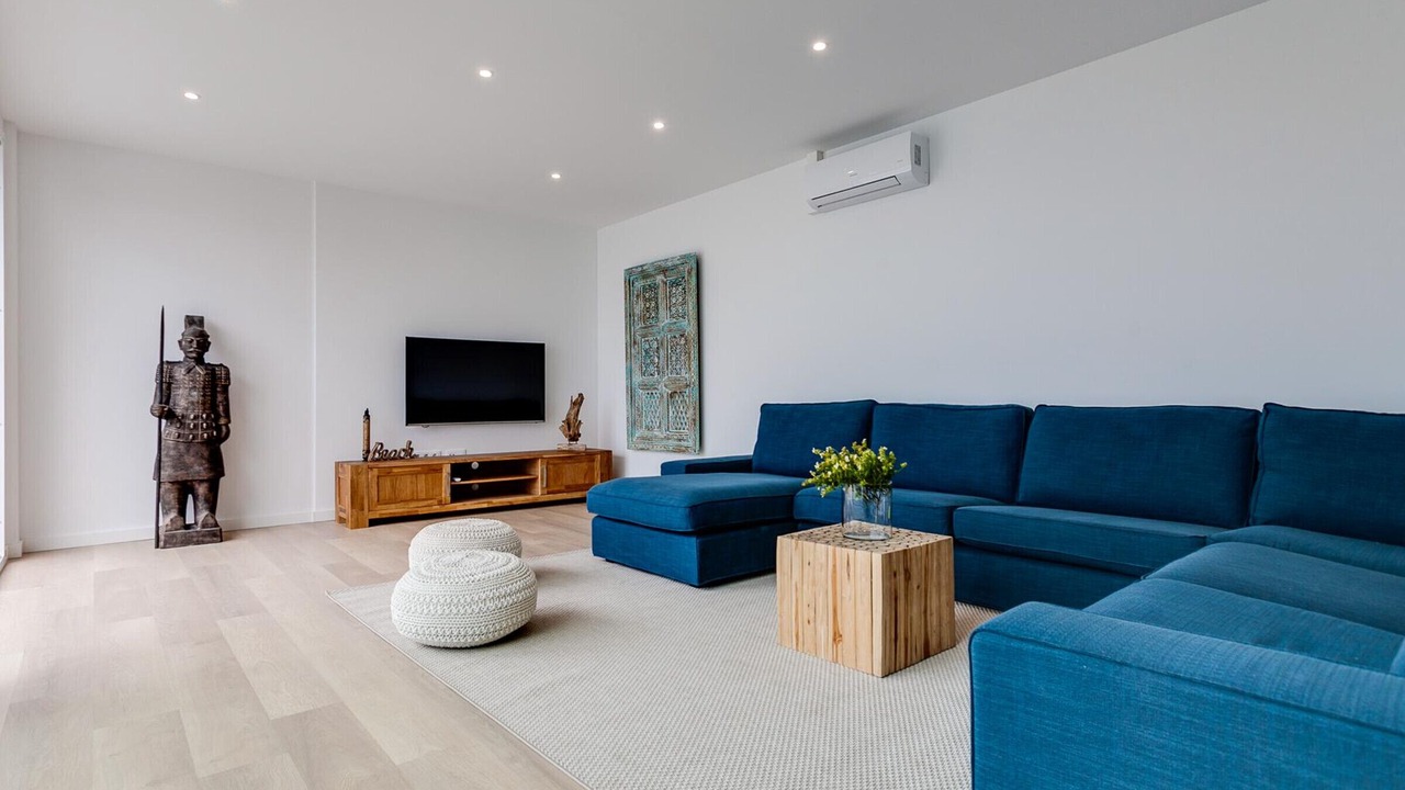 Photo of Livingroom in Roses Town Center