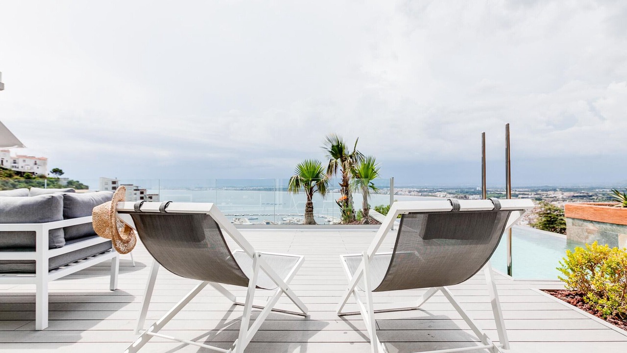 Photo of Patio Balcony in Roses Town Center