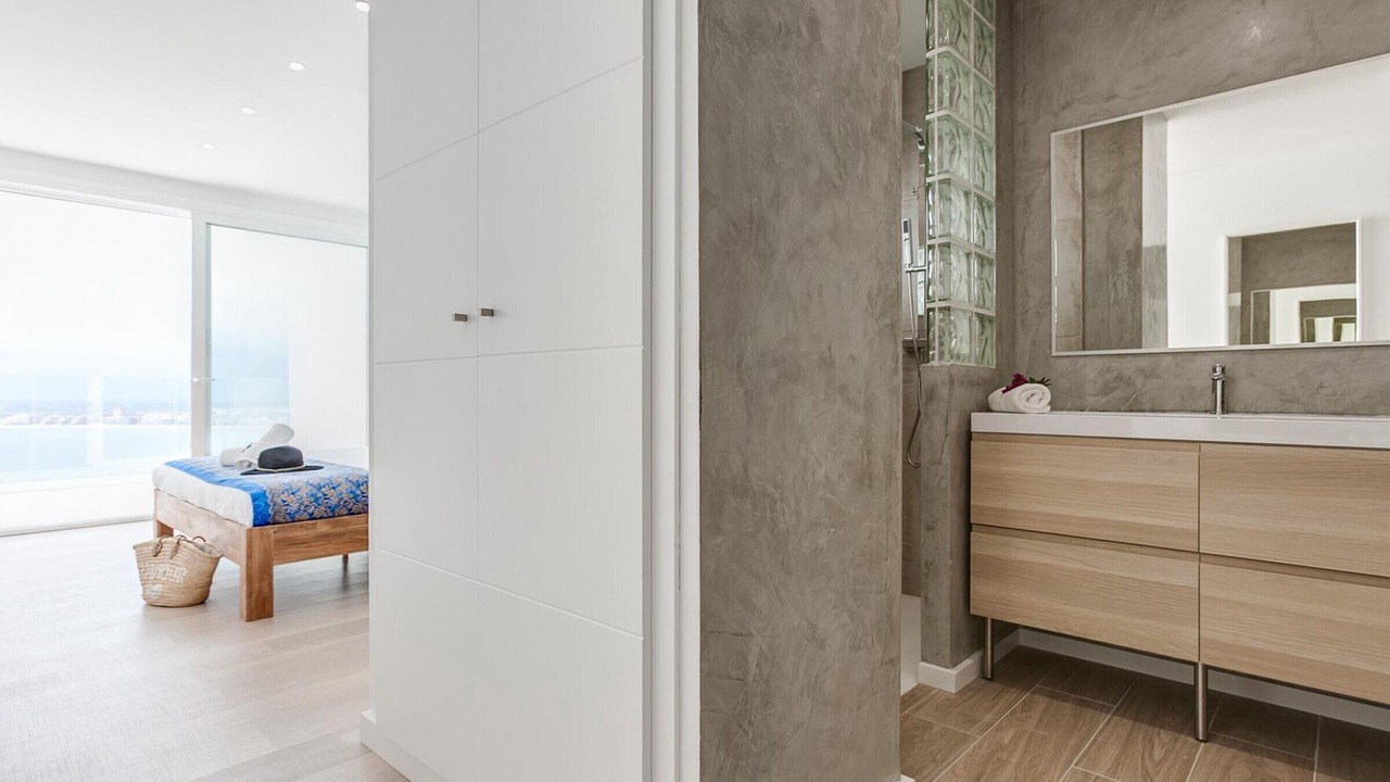 Photo of Bathroom in Roses Town Center