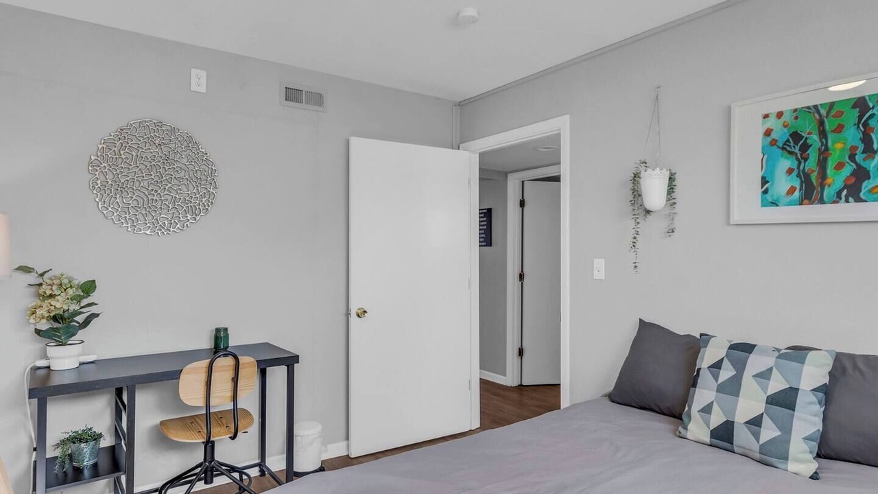 Photo of Bedroom in Lawrence