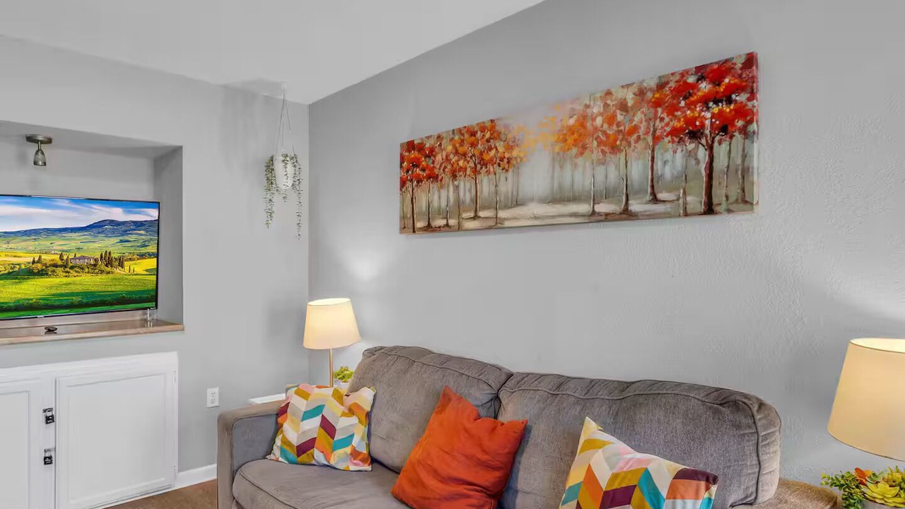 Photo of Livingroom in Lawrence