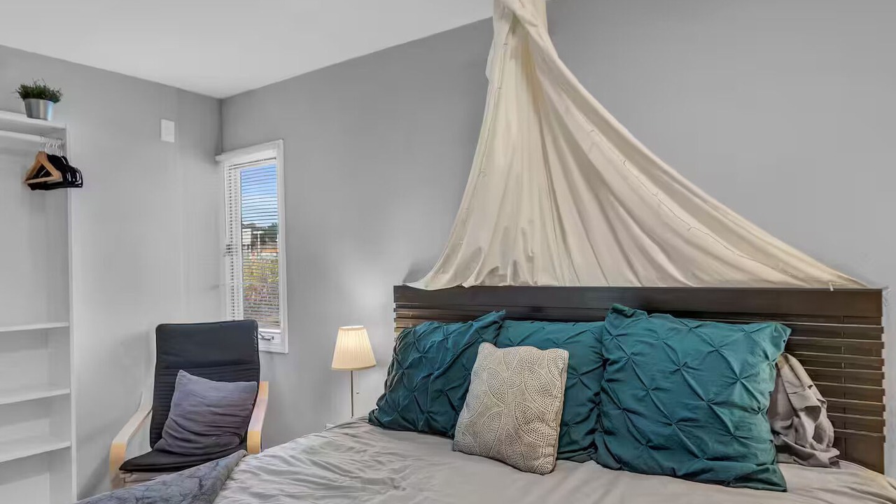 Photo of Bedroom in Lawrence