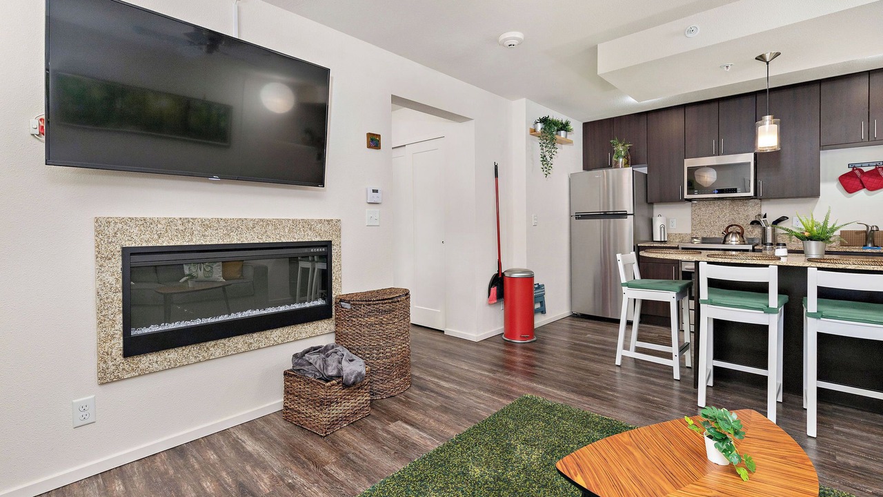 Photo of Livingroom in Prairie Village