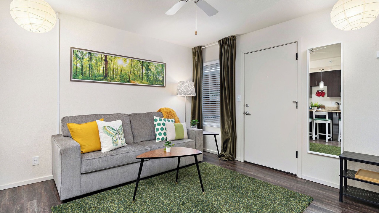 Photo of Livingroom in Prairie Village