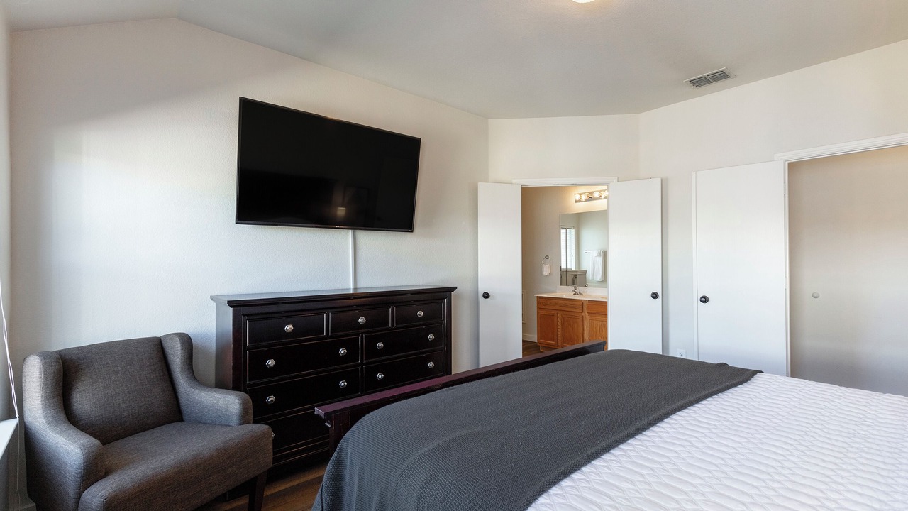 Photo of Bedroom in Roanoke