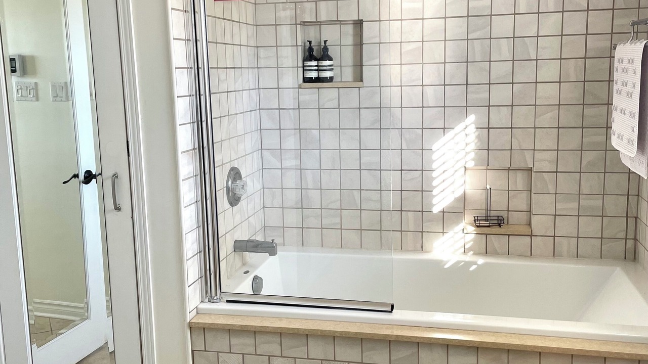 Photo of Bathroom in Saint-Anicet