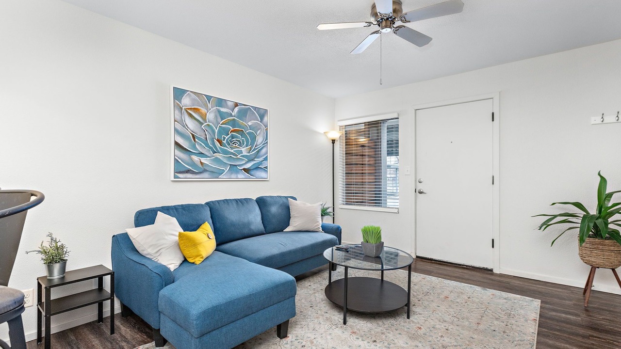 Photo of Livingroom in Overland Park