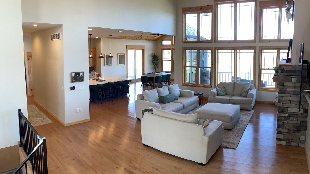 Photo of Livingroom in Ontario City