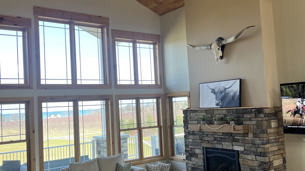 Photo of Livingroom in Ontario City