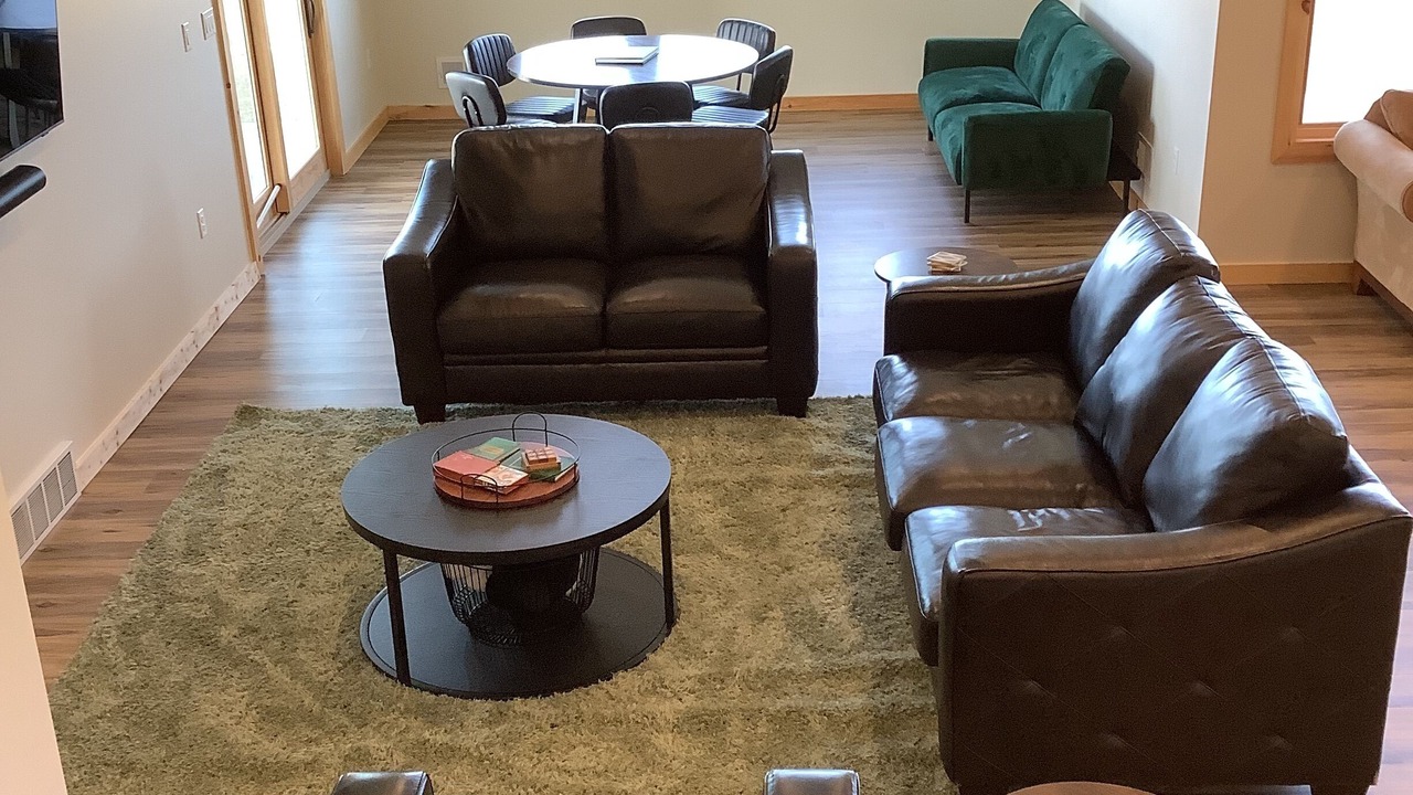 Photo of Livingroom in Ontario City