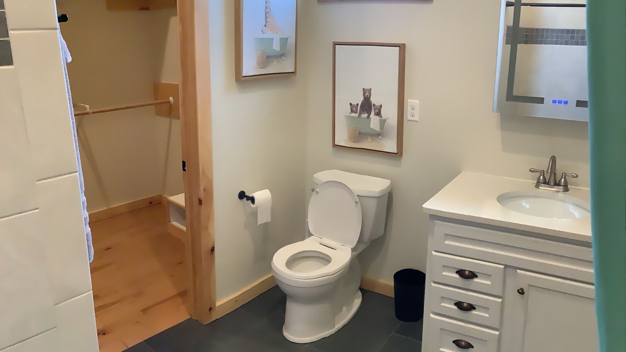 Photo of Bathroom in Ontario City