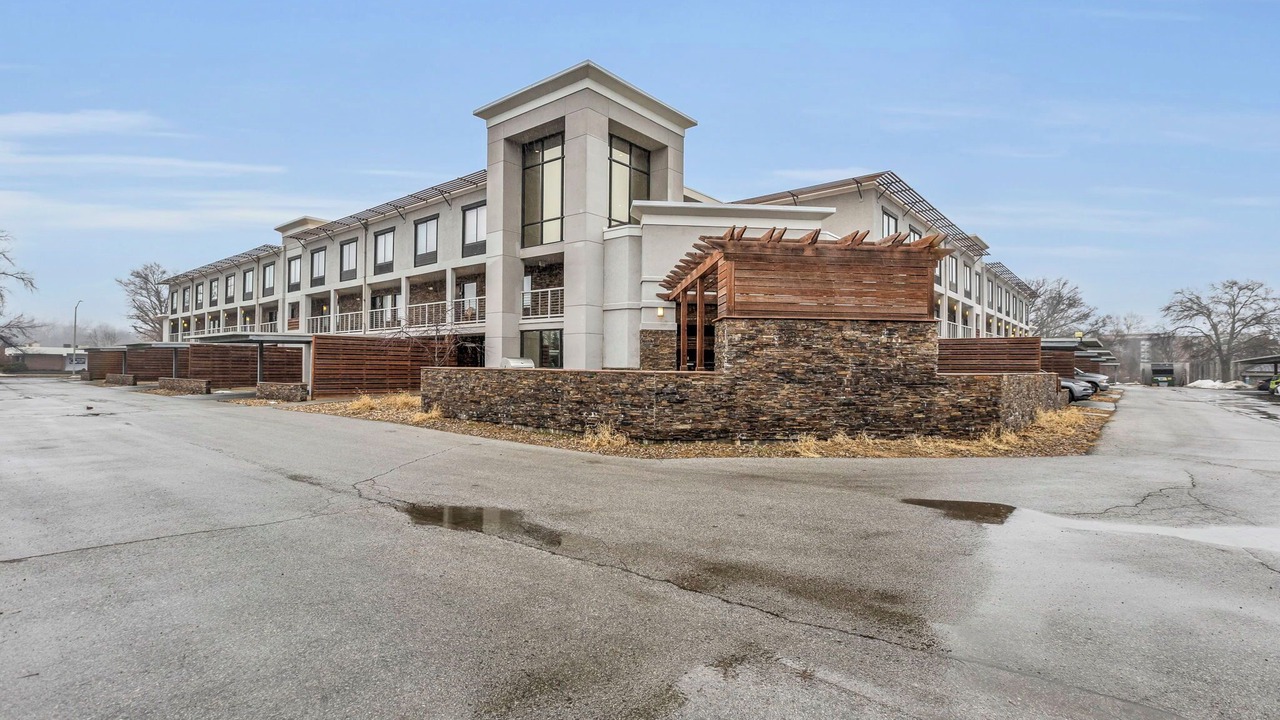 Photo of Outdoor in Overland Park