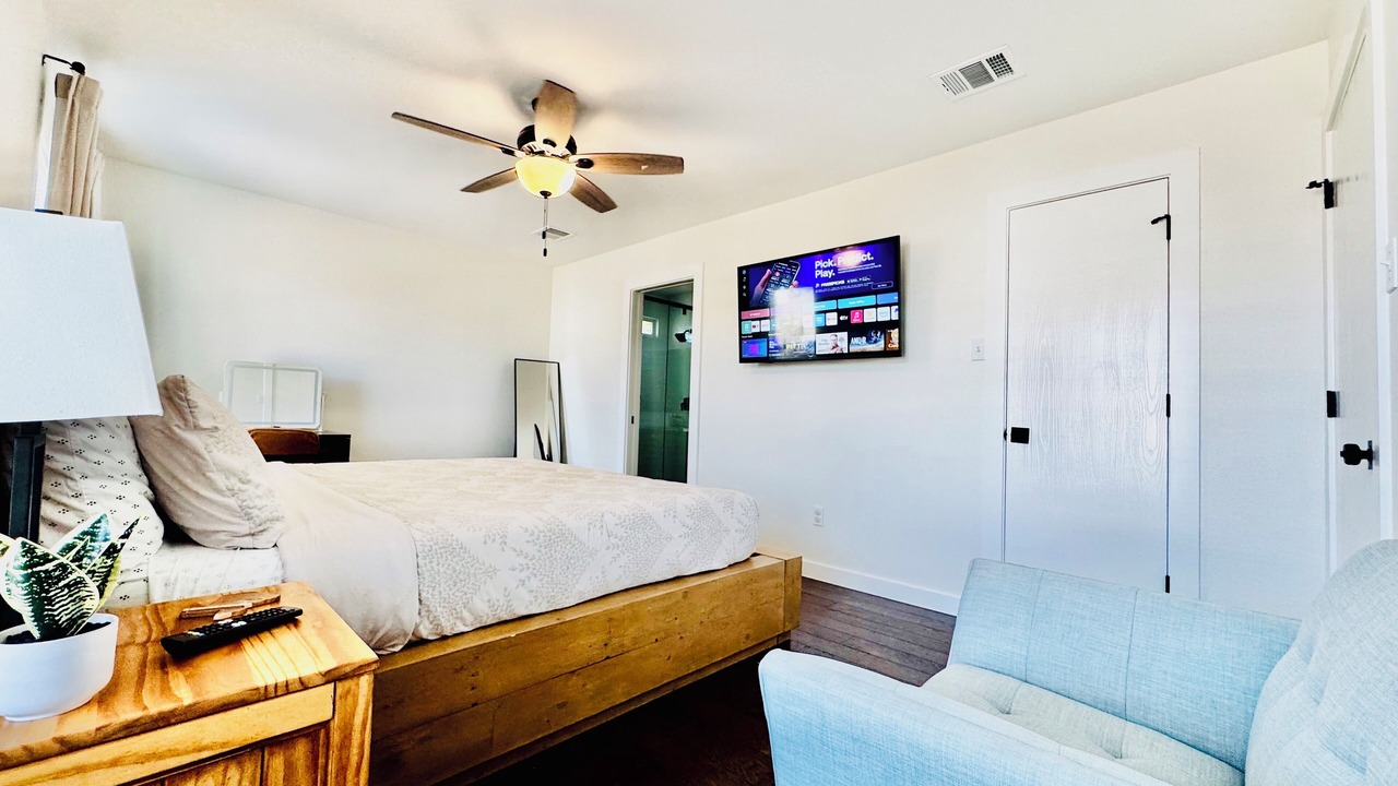 Photo of Bedroom in Manor