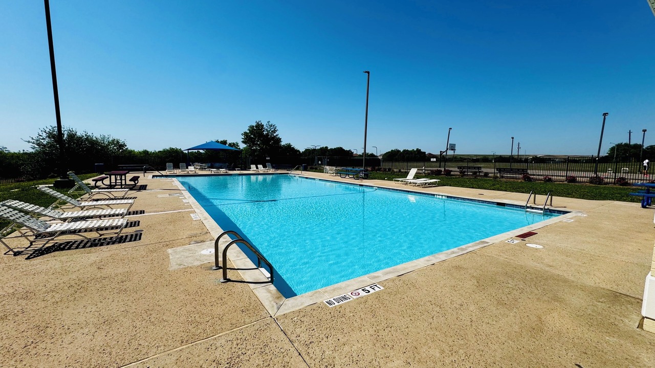 Photo of Outdoor in Manor