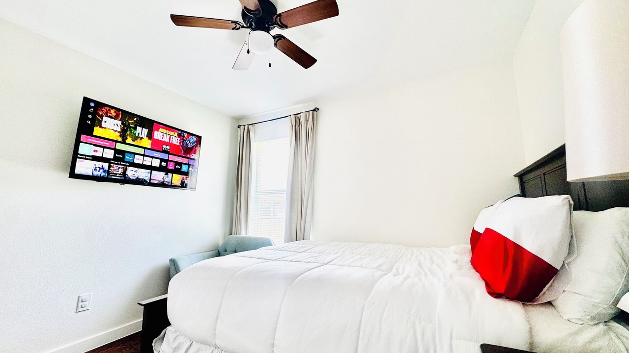 Photo of Bedroom in Manor