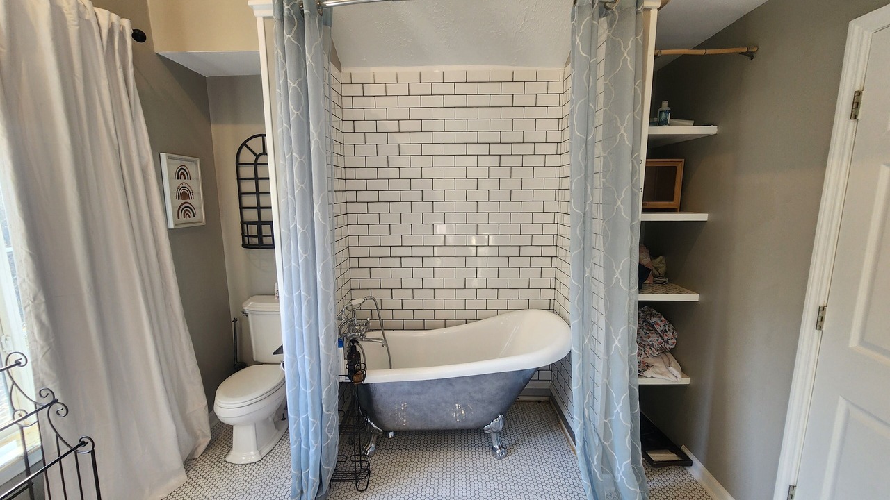Photo of Bathroom in Hickman