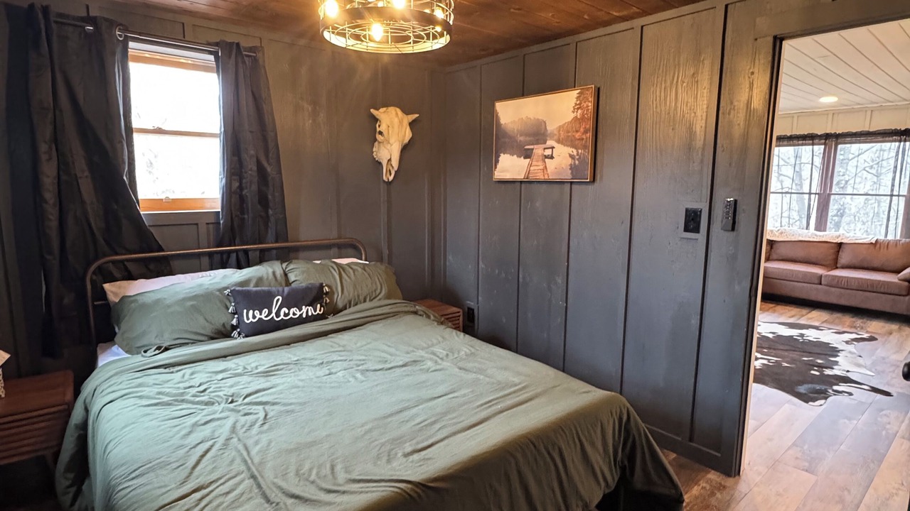 Photo of Bedroom in James Creek