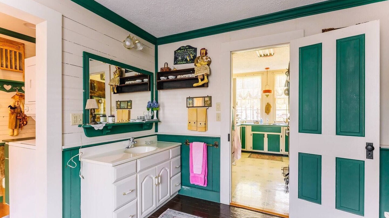 Photo of Bathroom in Allisonia