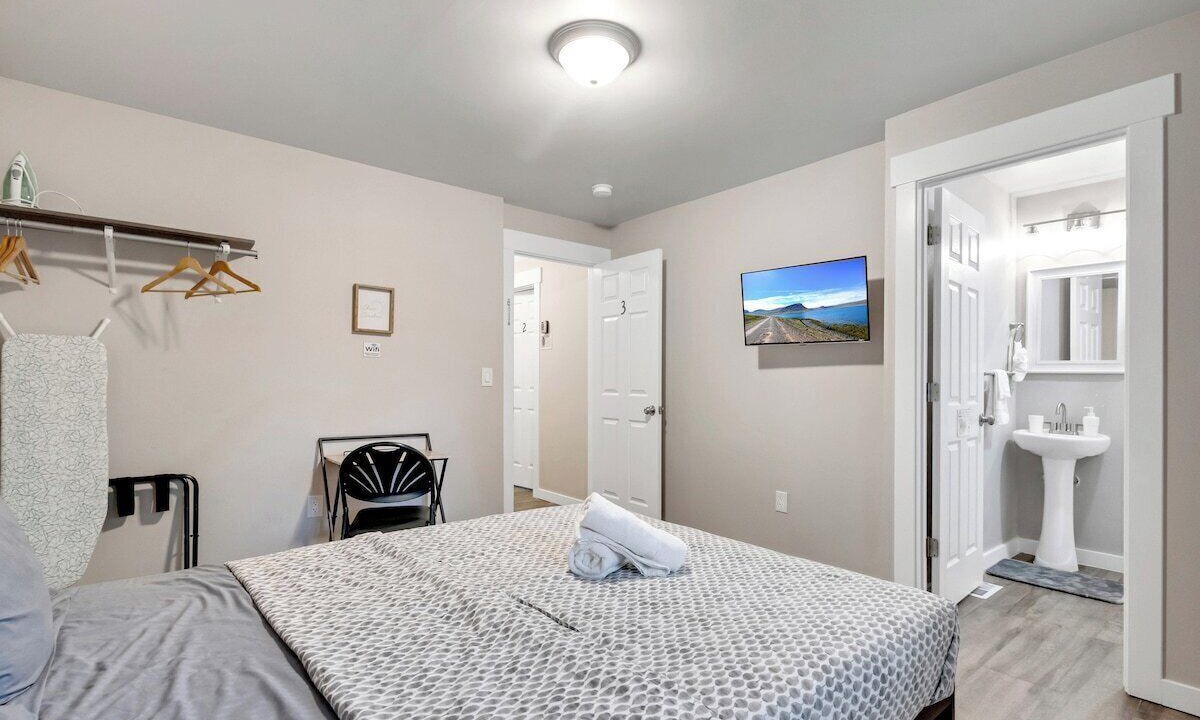 Photo of Bedroom in Lake Hills