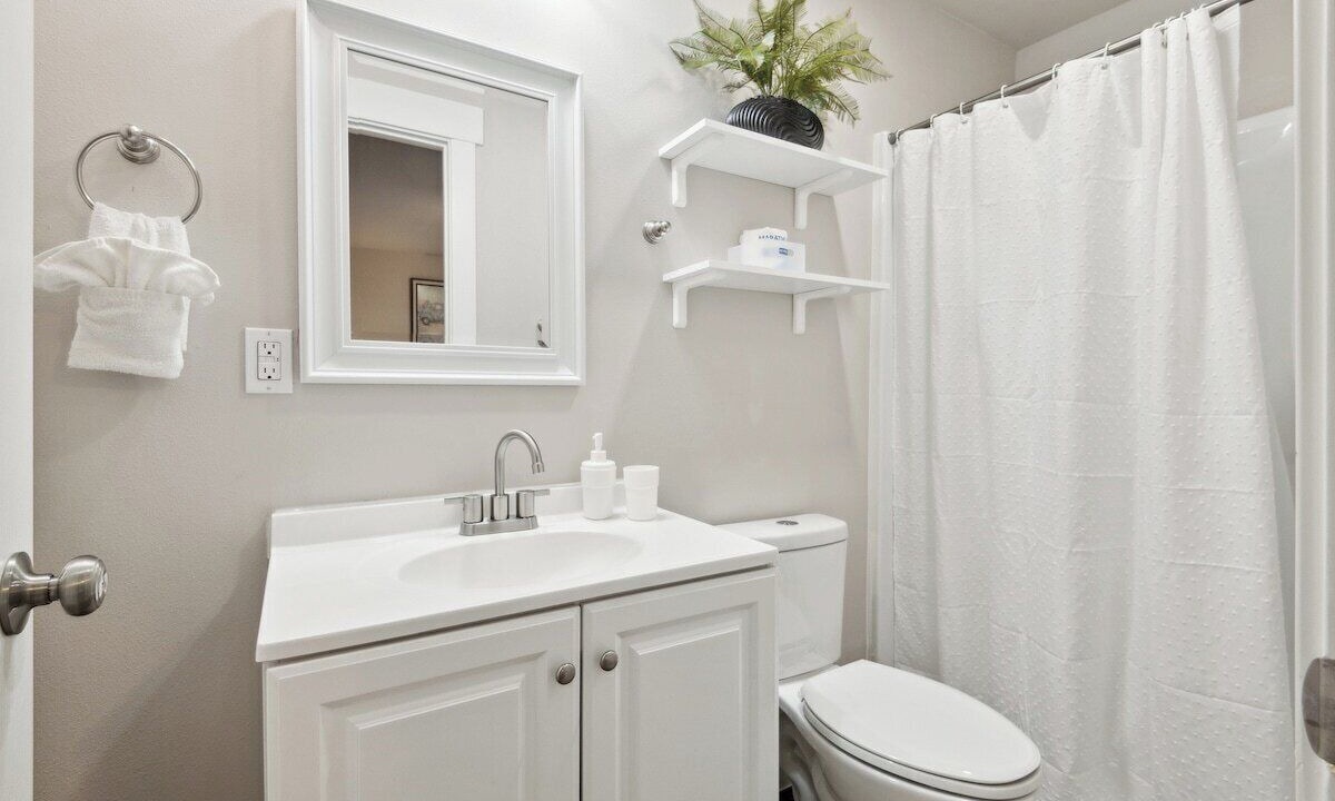 Photo of Bathroom in Lake Hills