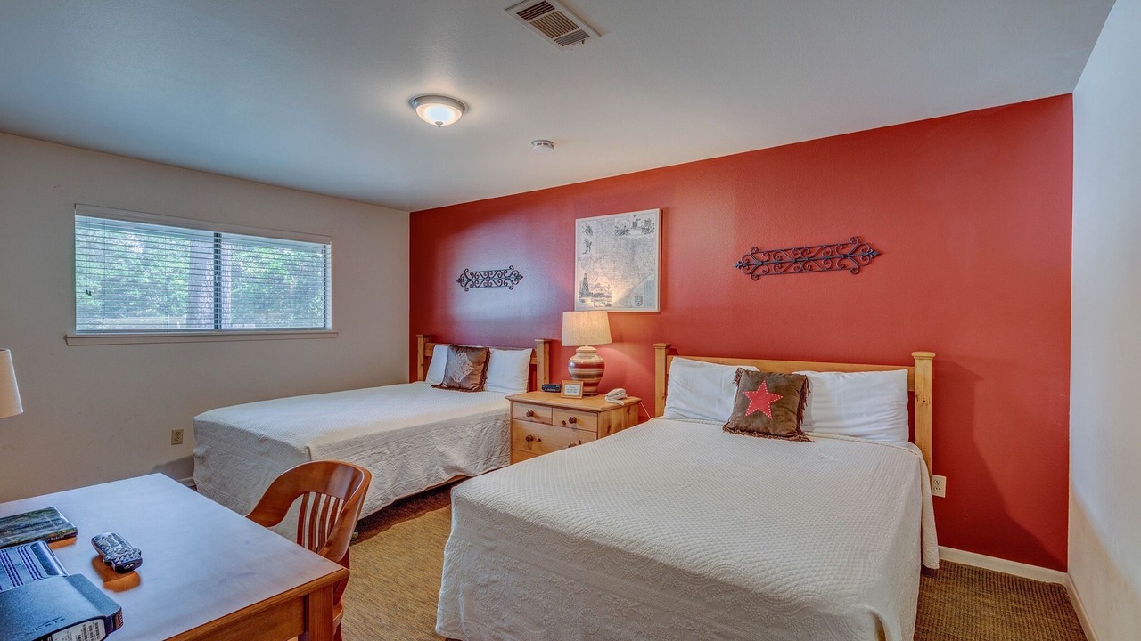 Photo of Bedroom in Crown Colony