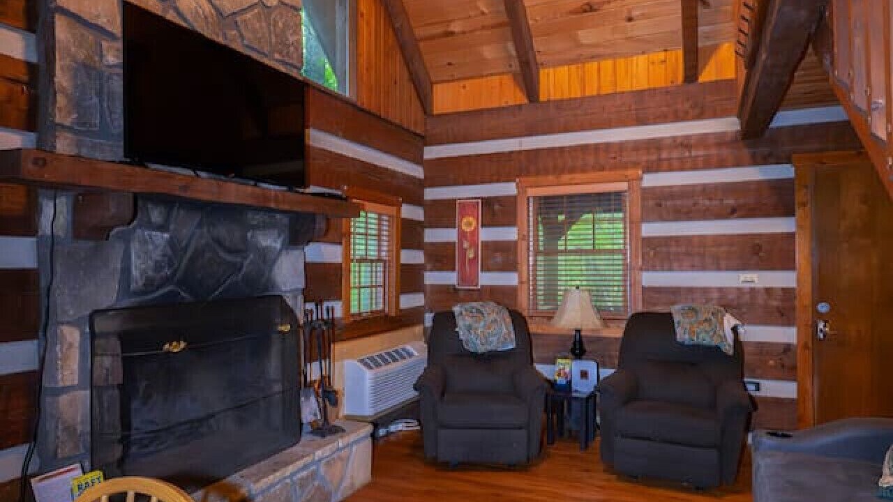 Photo of Livingroom in Cosby
