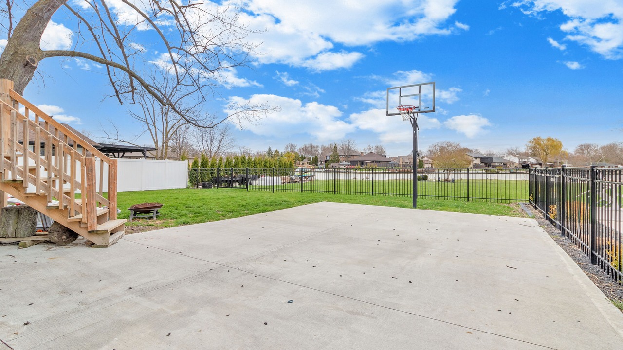 Photo of Outdoor in Lakeshore