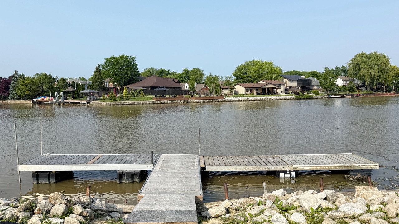 Photo of Outdoor in Lakeshore
