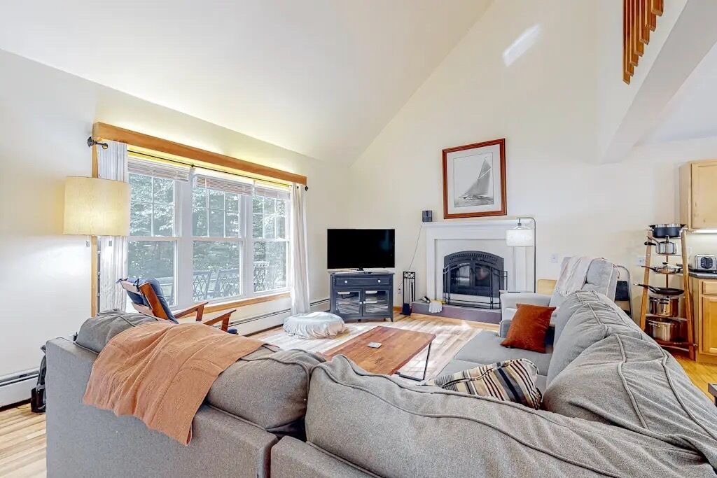 Photo of Livingroom in North Hero