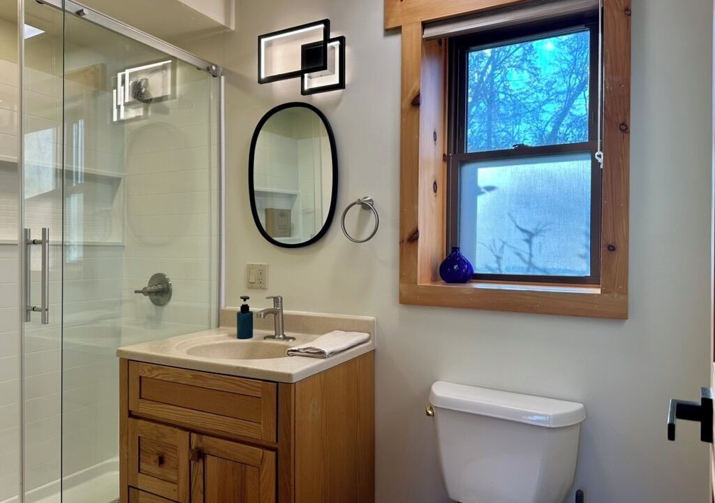 Photo of Bathroom in Oconee County