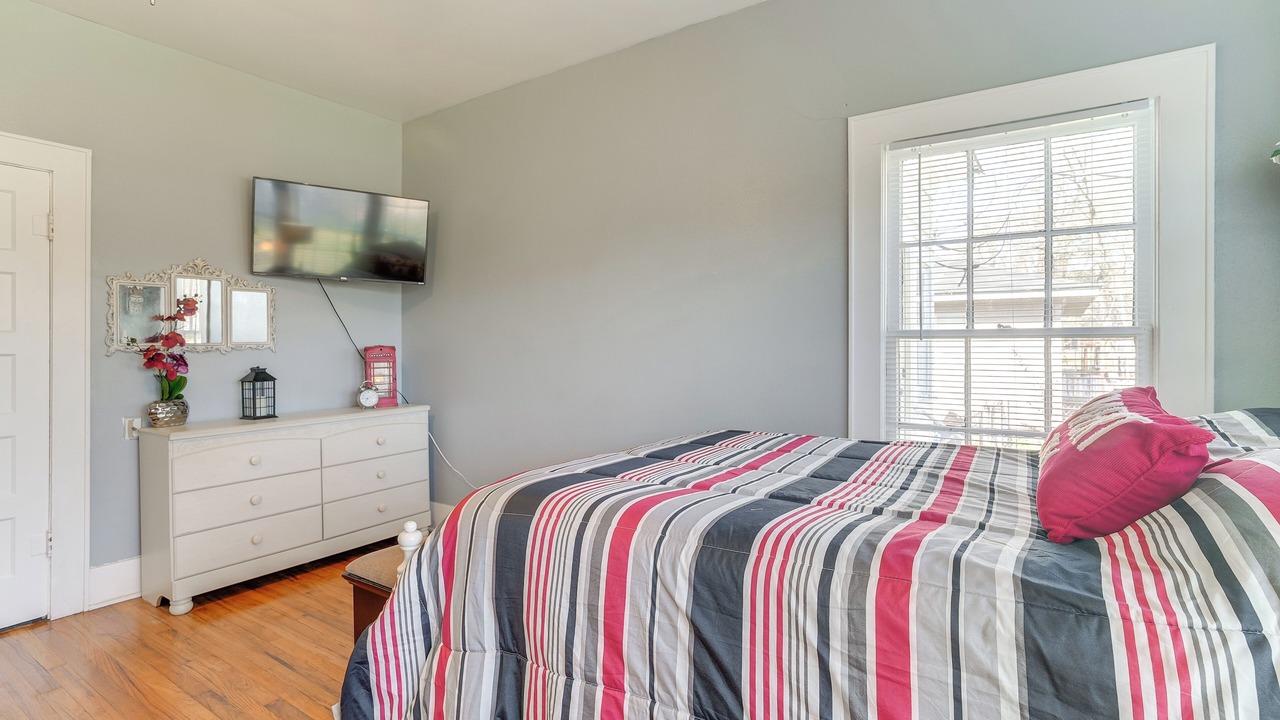Photo of Bedroom in Vivian