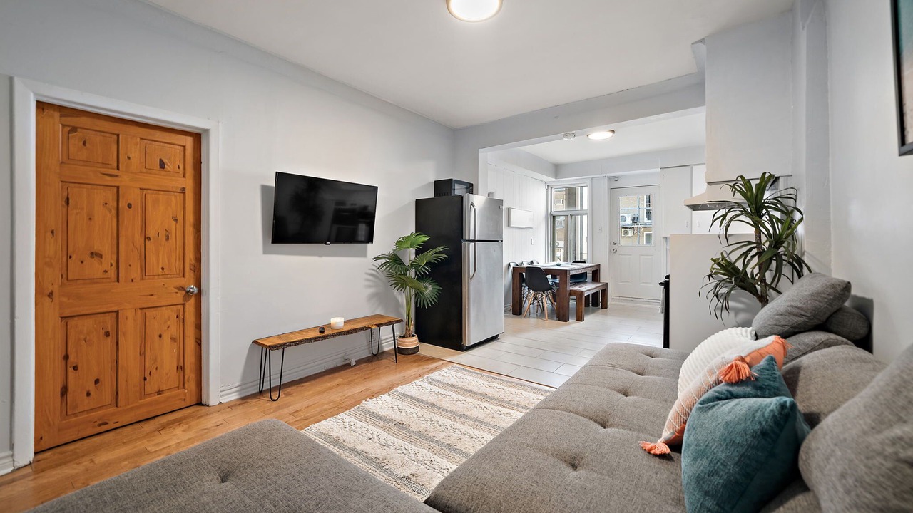 Photo of Livingroom in Mile End