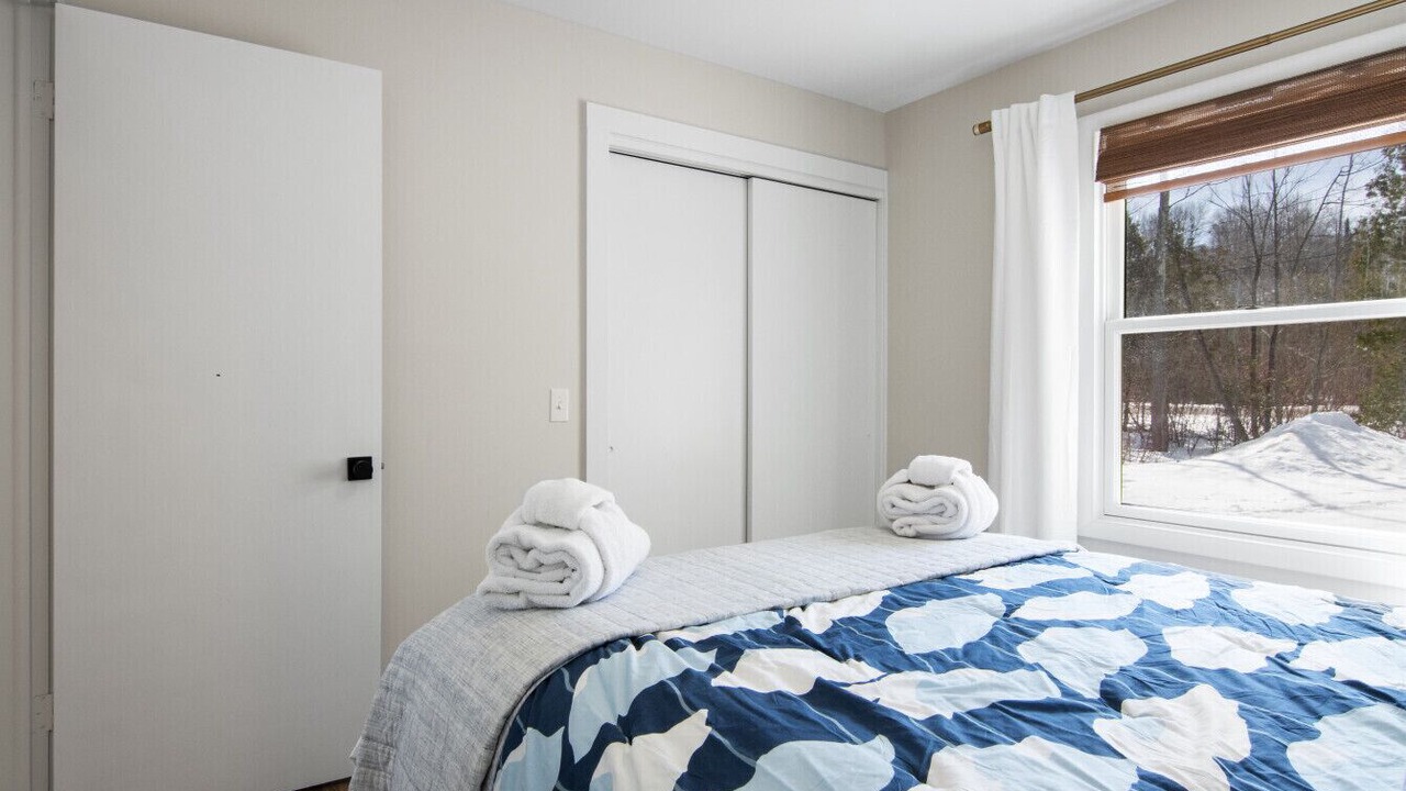 Photo of Bedroom in Lake Township