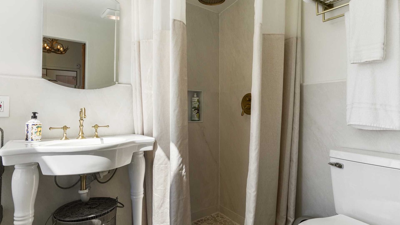 Photo of Bathroom in Leakey