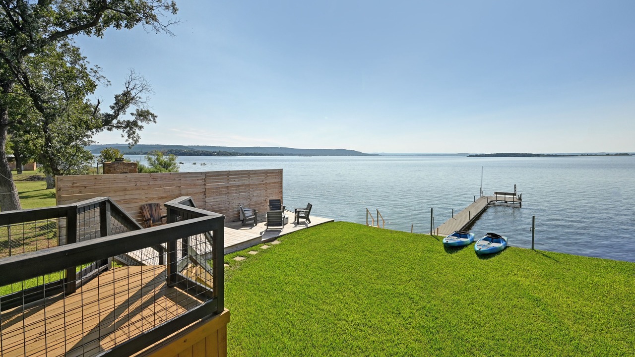 Photo of Patio Balcony in Tow