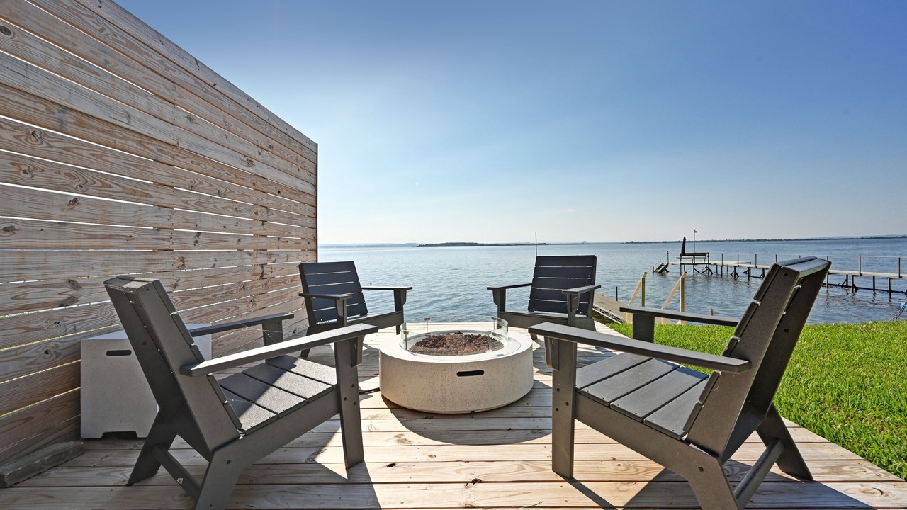 Photo of Patio Balcony in Tow