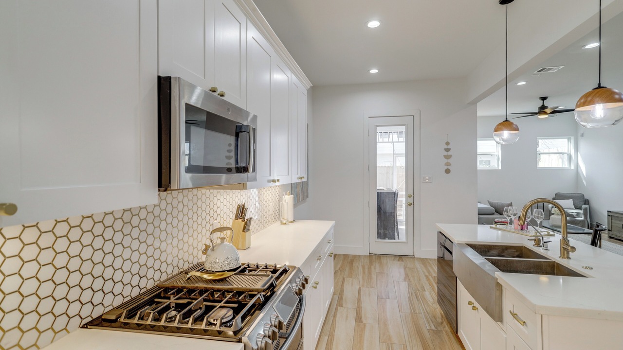 Photo of Kitchen in Garden Oaks