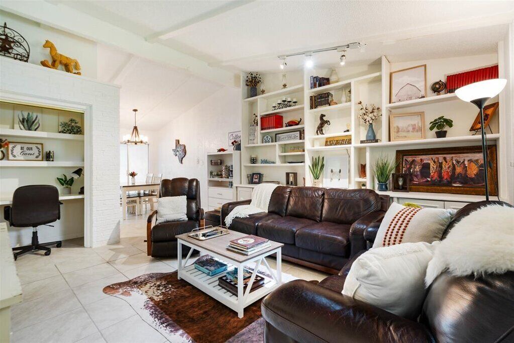 Photo of Livingroom in Sweetbriar
